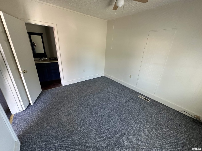 1219 COURT Street, Marion, Illinois 62959, 0 , 0 ,0,Residential Income,For Sale,COURT,0,RMAQC4267811