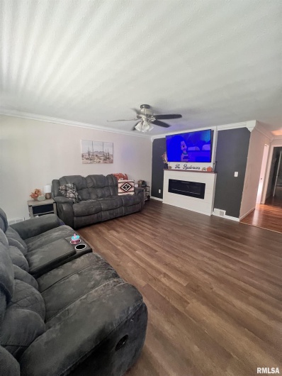 203 PLUM Street, Anna, Illinois 62906, 3 Bedrooms Bedrooms, 0 ,2 BathroomsBathrooms,Residential,For Sale,PLUM,0,RMAQC4267812