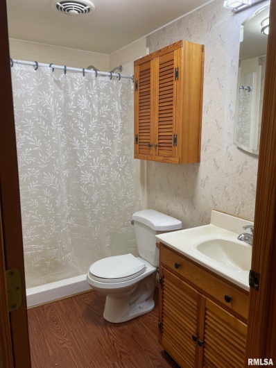 687 5TH Street, Omaha, Illinois 62871, 2 Bedrooms Bedrooms, 0 ,1 BathroomBathrooms,Residential,For Sale,5TH,0,RMAEB459902
