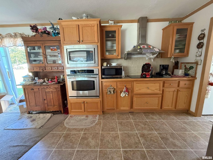 104 HICKORY Street, Harrisburg, Illinois 62946, 3 Bedrooms Bedrooms, 0 ,2 BathroomsBathrooms,Residential,For Sale,HICKORY,0,RMAEB459901