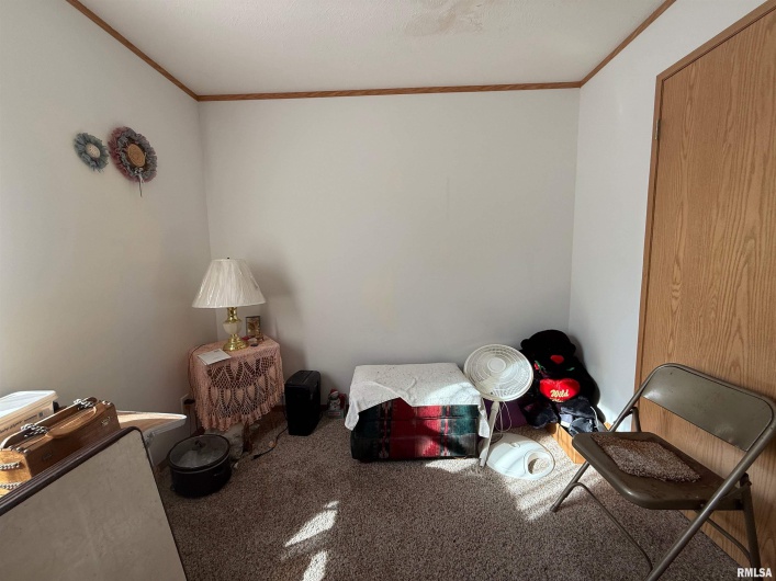 104 HICKORY Street, Harrisburg, Illinois 62946, 3 Bedrooms Bedrooms, 0 ,2 BathroomsBathrooms,Residential,For Sale,HICKORY,0,RMAEB459901