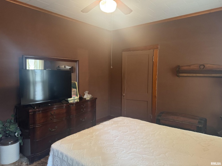 1107 STATE Street, Marion, Illinois 62959, 2 Bedrooms Bedrooms, 0 ,1 BathroomBathrooms,Residential,For Sale,STATE,0,RMAQC4266662