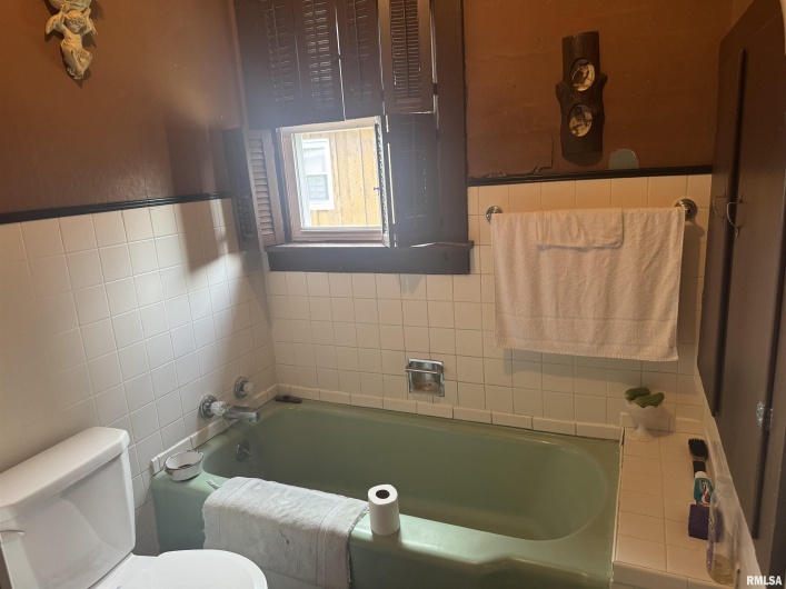 1107 STATE Street, Marion, Illinois 62959, 2 Bedrooms Bedrooms, 0 ,1 BathroomBathrooms,Residential,For Sale,STATE,0,RMAQC4266662