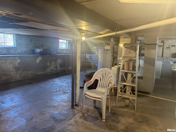 1107 STATE Street, Marion, Illinois 62959, 2 Bedrooms Bedrooms, 0 ,1 BathroomBathrooms,Residential,For Sale,STATE,0,RMAQC4266662