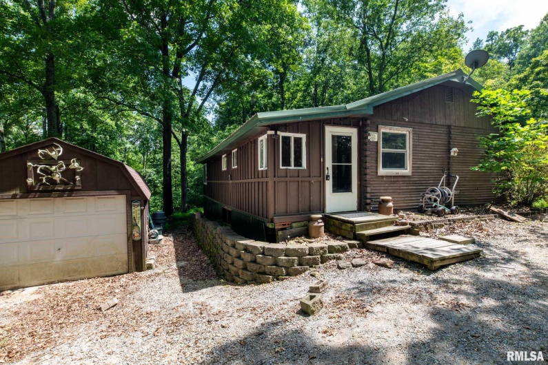 615 Blue Avenue, Creal Springs, Illinois 62922, 2 Bedrooms Bedrooms, 0 ,1 BathroomBathrooms,Residential,For Sale,Blue,0,RMAQC4265369
