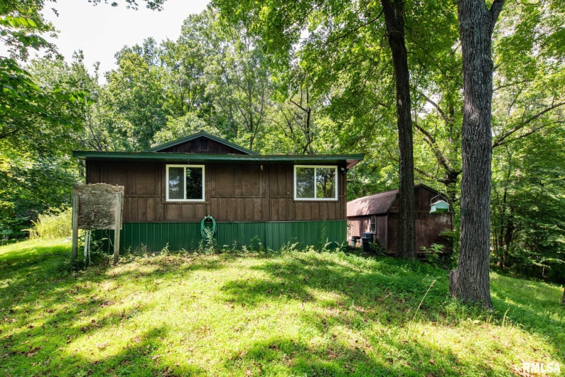 615 Blue Avenue, Creal Springs, Illinois 62922, 2 Bedrooms Bedrooms, 0 ,1 BathroomBathrooms,Residential,For Sale,Blue,0,RMAQC4265369