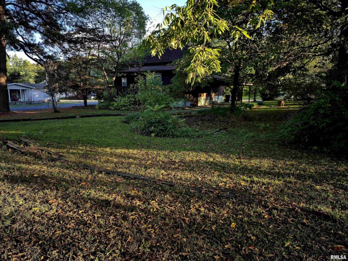 1000 & 1001 TAYLOR Street, Eldorado, Illinois 62930, 2 Bedrooms Bedrooms, 0 ,1 BathroomBathrooms,Residential,For Sale,TAYLOR,0,RMAEB459904