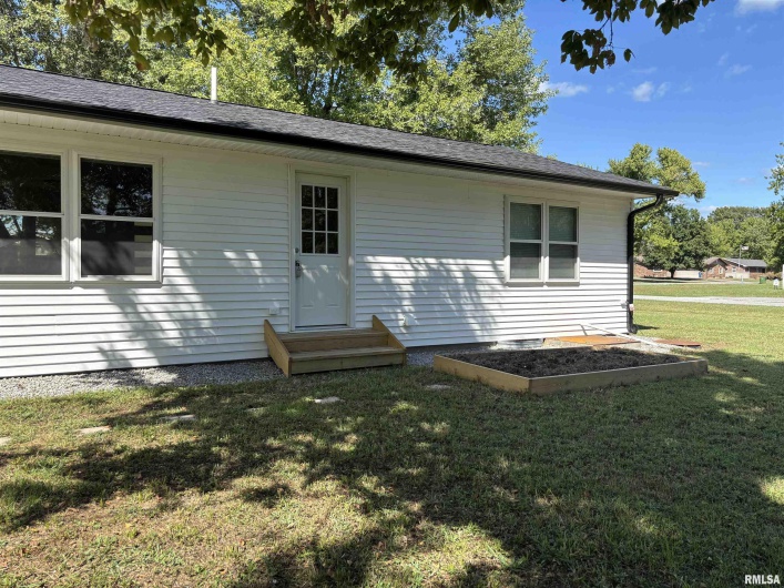 125 JACOB Street, Wolf Lake, Illinois 62998, 3 Bedrooms Bedrooms, 0 ,2 BathroomsBathrooms,Residential,For Sale,JACOB,0,RMAEB459905