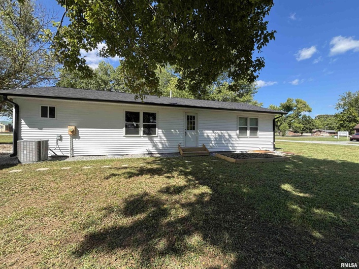 125 JACOB Street, Wolf Lake, Illinois 62998, 3 Bedrooms Bedrooms, 0 ,2 BathroomsBathrooms,Residential,For Sale,JACOB,0,RMAEB459905