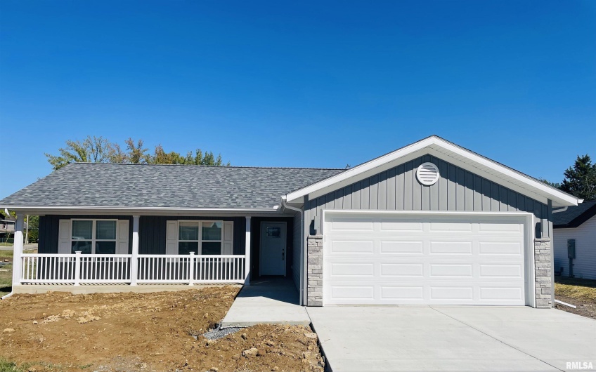 1312 Mack Avenue, Marion, Illinois 62959, 3 Bedrooms Bedrooms, 0 ,2 BathroomsBathrooms,Residential,For Sale,Mack,0,RMAEB459907