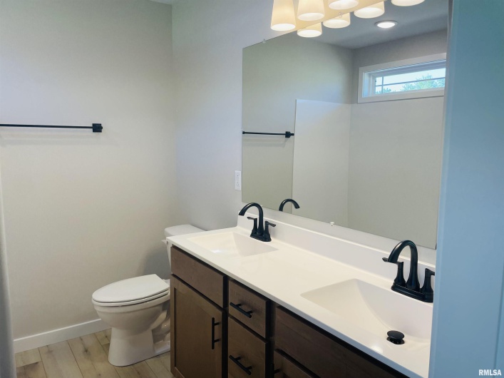 1312 Mack Avenue, Marion, Illinois 62959, 3 Bedrooms Bedrooms, 0 ,2 BathroomsBathrooms,Residential,For Sale,Mack,0,RMAEB459907