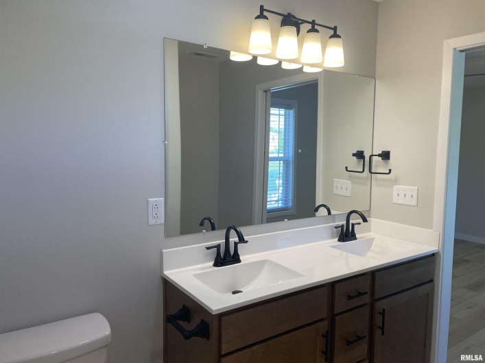 1312 Mack Avenue, Marion, Illinois 62959, 3 Bedrooms Bedrooms, 0 ,2 BathroomsBathrooms,Residential,For Sale,Mack,0,RMAEB459907