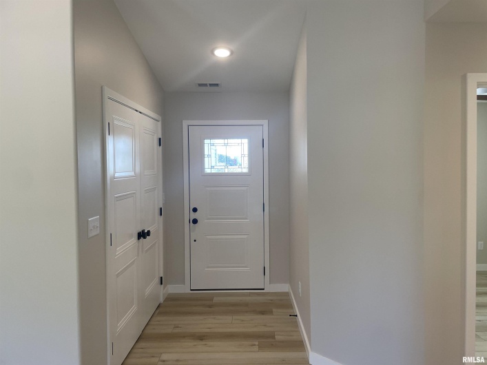 1312 Mack Avenue, Marion, Illinois 62959, 3 Bedrooms Bedrooms, 0 ,2 BathroomsBathrooms,Residential,For Sale,Mack,0,RMAEB459907