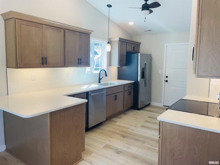 1312 Mack Avenue, Marion, Illinois 62959, 3 Bedrooms Bedrooms, 0 ,2 BathroomsBathrooms,Residential,For Sale,Mack,0,RMAEB459907