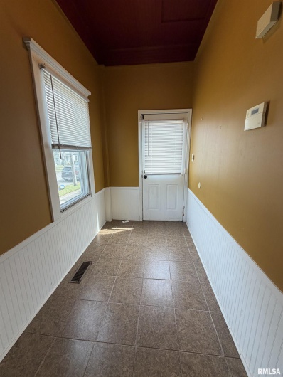 1020 GIRARD Street, Metropolis, Illinois 62960, 4 Bedrooms Bedrooms, 0 ,2 BathroomsBathrooms,Residential,For Sale,GIRARD,0,RMAEB459911