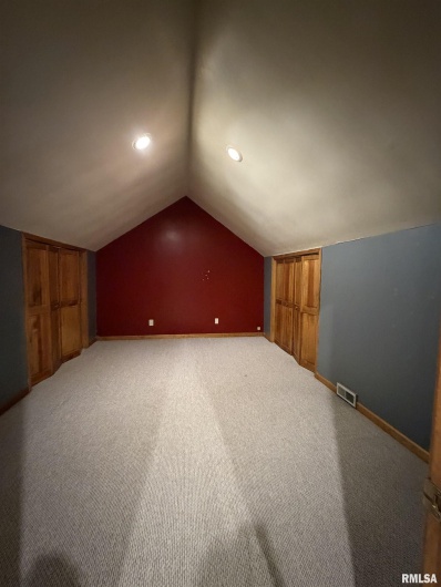 1020 GIRARD Street, Metropolis, Illinois 62960, 4 Bedrooms Bedrooms, 0 ,2 BathroomsBathrooms,Residential,For Sale,GIRARD,0,RMAEB459911
