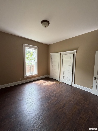 1020 GIRARD Street, Metropolis, Illinois 62960, 4 Bedrooms Bedrooms, 0 ,2 BathroomsBathrooms,Residential,For Sale,GIRARD,0,RMAEB459911