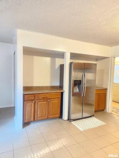 112 Parrish Lane, Carbondale, Illinois 62901, 3 Bedrooms Bedrooms, 0 ,1 BathroomBathrooms,Residential,For Sale,Parrish,0,RMAEB459912