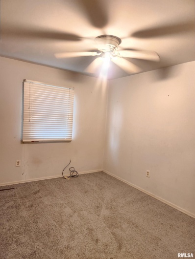 112 Parrish Lane, Carbondale, Illinois 62901, 3 Bedrooms Bedrooms, 0 ,1 BathroomBathrooms,Residential,For Sale,Parrish,0,RMAEB459912