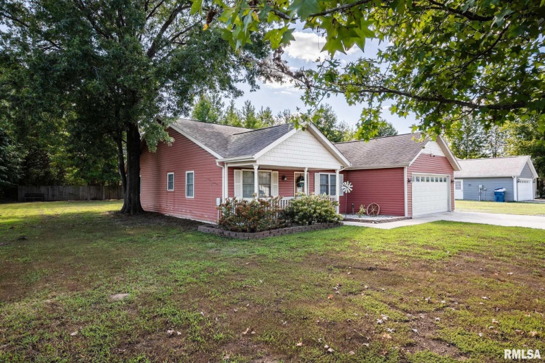 307 Noah Lane, Carterville, Illinois 62918, 3 Bedrooms Bedrooms, 0 ,2 BathroomsBathrooms,Residential,For Sale,Noah,0,RMAQC4267842