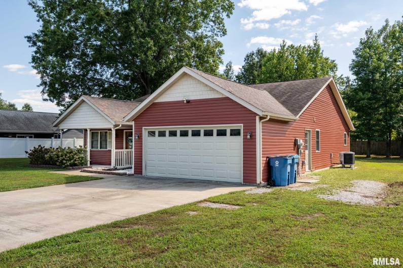307 Noah Lane, Carterville, Illinois 62918, 3 Bedrooms Bedrooms, 0 ,2 BathroomsBathrooms,Residential,For Sale,Noah,0,RMAQC4267842