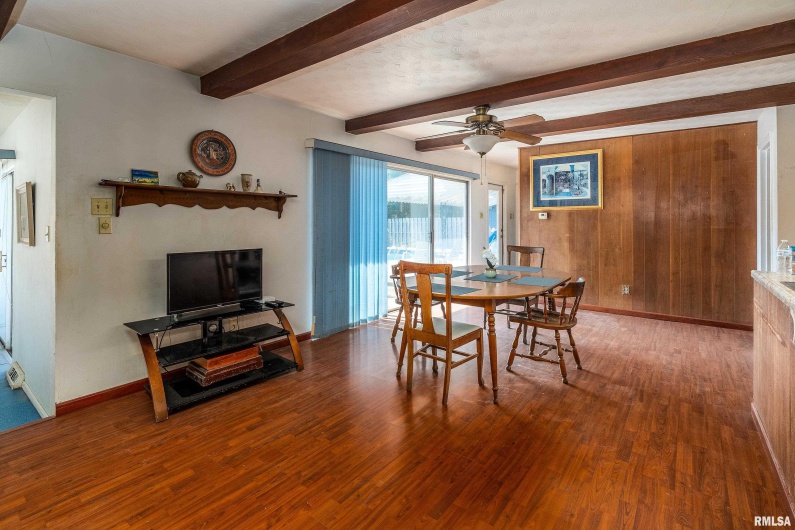 1609 Tina Drive, Murphysboro, Illinois 62966-6147, 4 Bedrooms Bedrooms, 0 ,3 BathroomsBathrooms,Residential,For Sale,Tina,0,RMAEB459913