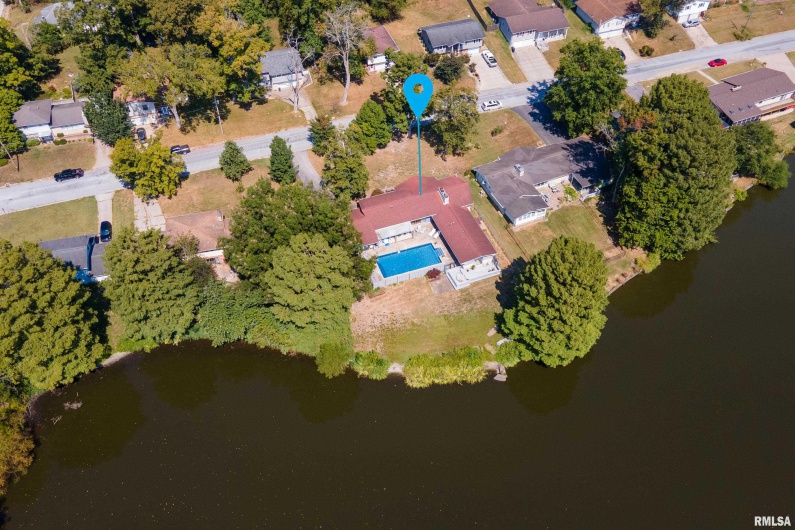 1609 Tina Drive, Murphysboro, Illinois 62966-6147, 4 Bedrooms Bedrooms, 0 ,3 BathroomsBathrooms,Residential,For Sale,Tina,0,RMAEB459913