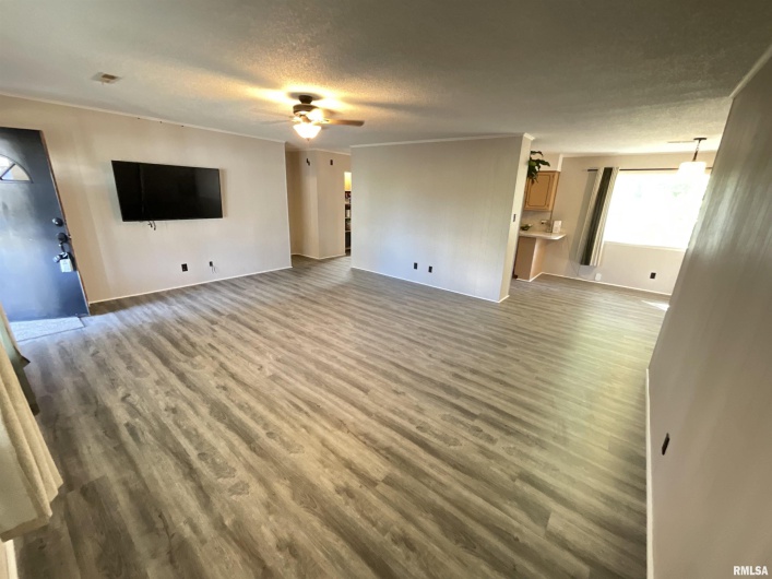 25 MICHIGAN Street, Harrisburg, Illinois 62946, 2 Bedrooms Bedrooms, 0 ,2 BathroomsBathrooms,Residential,For Sale,MICHIGAN,0,RMAEB459245