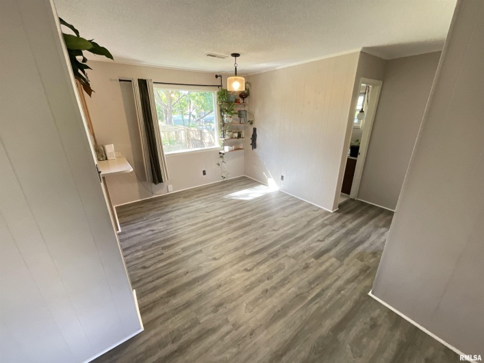 25 MICHIGAN Street, Harrisburg, Illinois 62946, 2 Bedrooms Bedrooms, 0 ,2 BathroomsBathrooms,Residential,For Sale,MICHIGAN,0,RMAEB459245