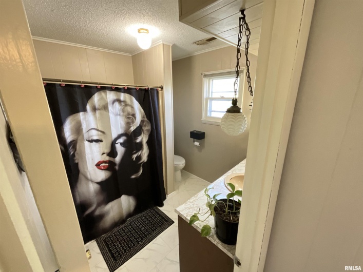 25 MICHIGAN Street, Harrisburg, Illinois 62946, 2 Bedrooms Bedrooms, 0 ,2 BathroomsBathrooms,Residential,For Sale,MICHIGAN,0,RMAEB459245