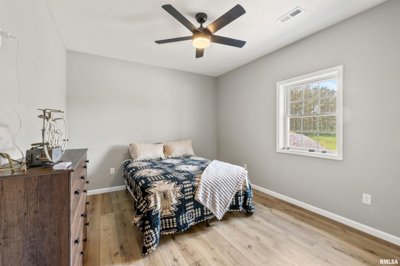 142 OAK Road, Harrisburg, Illinois 62946, 3 Bedrooms Bedrooms, 0 ,2 BathroomsBathrooms,Residential,For Sale,OAK,0,RMACA1036500