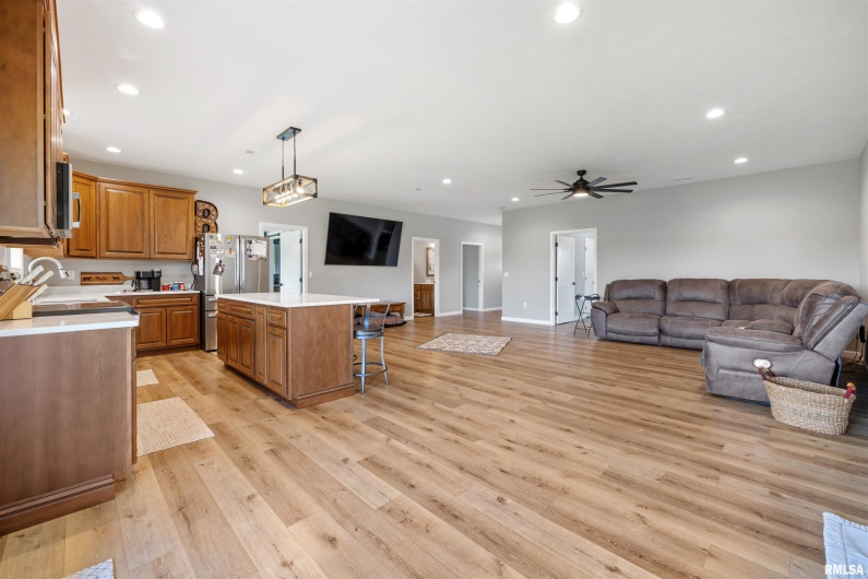 142 OAK Road, Harrisburg, Illinois 62946, 3 Bedrooms Bedrooms, 0 ,2 BathroomsBathrooms,Residential,For Sale,OAK,0,RMACA1036500