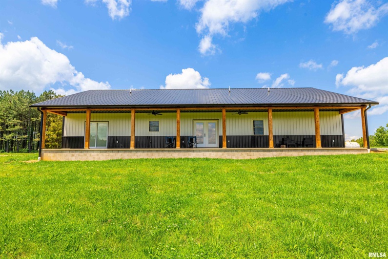 142 OAK Road, Harrisburg, Illinois 62946, 3 Bedrooms Bedrooms, 0 ,2 BathroomsBathrooms,Residential,For Sale,OAK,0,RMACA1036500
