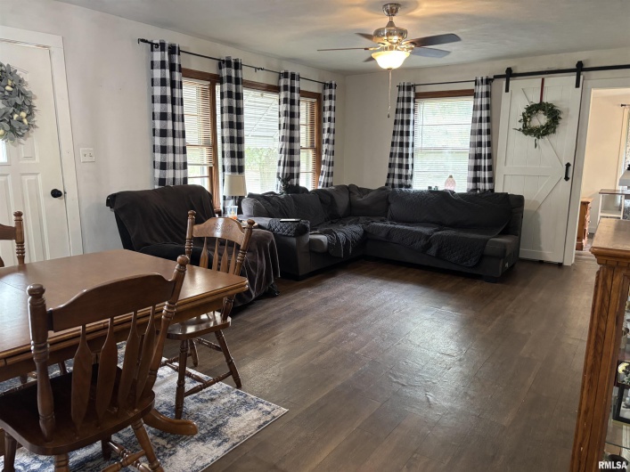 122 CENTER Street, Anna, Illinois 62906, 4 Bedrooms Bedrooms, 0 ,1 BathroomBathrooms,Residential,For Sale,CENTER,0,RMAEB459916