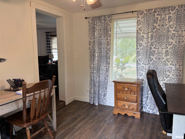 122 CENTER Street, Anna, Illinois 62906, 4 Bedrooms Bedrooms, 0 ,1 BathroomBathrooms,Residential,For Sale,CENTER,0,RMAEB459916