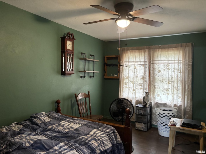 122 CENTER Street, Anna, Illinois 62906, 4 Bedrooms Bedrooms, 0 ,1 BathroomBathrooms,Residential,For Sale,CENTER,0,RMAEB459916