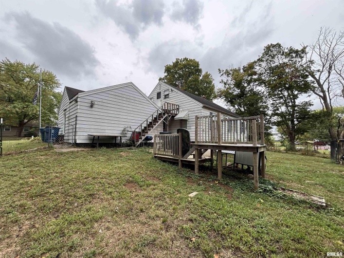 122 CENTER Street, Anna, Illinois 62906, 4 Bedrooms Bedrooms, 0 ,1 BathroomBathrooms,Residential,For Sale,CENTER,0,RMAEB459916