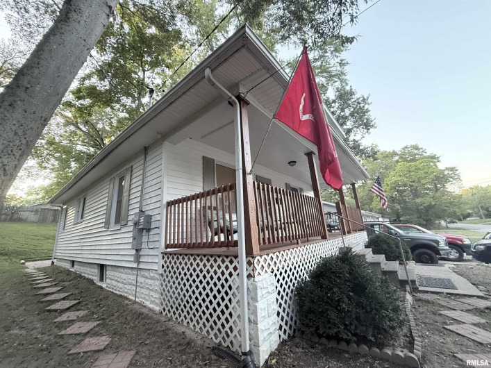 603 8TH Street, Murphysboro, Illinois 62966, 2 Bedrooms Bedrooms, 0 ,1 BathroomBathrooms,Residential,For Sale,8TH,0,RMAEB459917