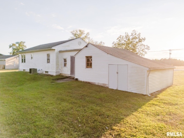16830 Route 37 Highway, Johnston City, Illinois 62951, 2 Bedrooms Bedrooms, 0 ,1 BathroomBathrooms,Residential,For Sale,Route 37,0,RMAEB459918