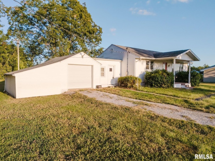 16830 Route 37 Highway, Johnston City, Illinois 62951, 2 Bedrooms Bedrooms, 0 ,1 BathroomBathrooms,Residential,For Sale,Route 37,0,RMAEB459918