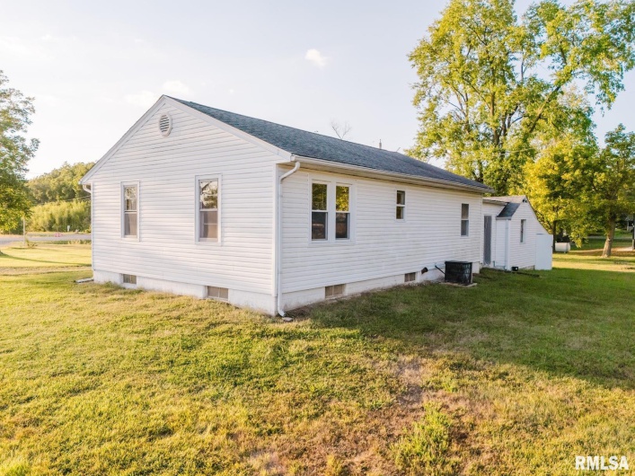 16830 Route 37 Highway, Johnston City, Illinois 62951, 2 Bedrooms Bedrooms, 0 ,1 BathroomBathrooms,Residential,For Sale,Route 37,0,RMAEB459918