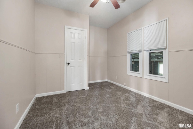 1104 Reeves Street, Marion, Illinois 62959, 4 Bedrooms Bedrooms, 0 ,2 BathroomsBathrooms,Residential,For Sale,Reeves,0,RMAQC4267860