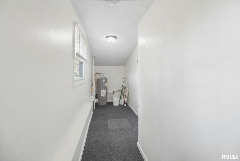 1104 Reeves Street, Marion, Illinois 62959, 4 Bedrooms Bedrooms, 0 ,2 BathroomsBathrooms,Residential,For Sale,Reeves,0,RMAQC4267860