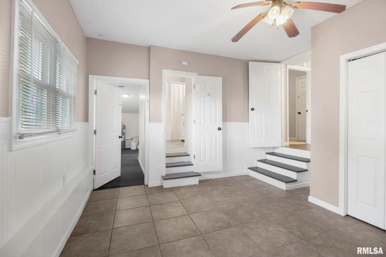 1104 Reeves Street, Marion, Illinois 62959, 4 Bedrooms Bedrooms, 0 ,2 BathroomsBathrooms,Residential,For Sale,Reeves,0,RMAQC4267860
