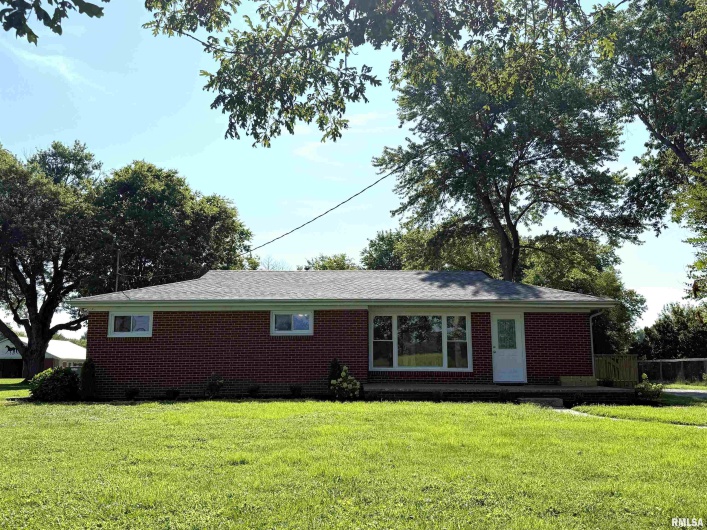 744 AIRPORT Road, Metropolis, Illinois 62960, 3 Bedrooms Bedrooms, 0 ,1 BathroomBathrooms,Residential,For Sale,AIRPORT,0,RMAEB459927