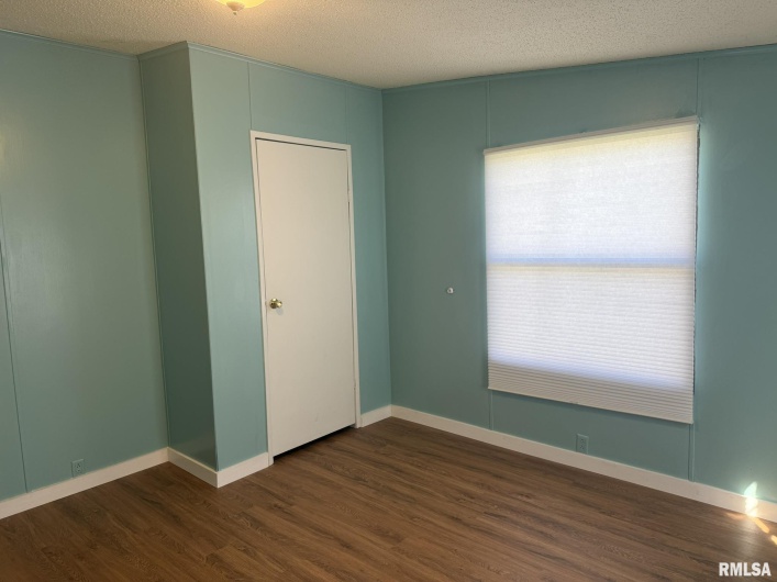 1215 FERRY Street, Metropolis, Illinois 62960, 3 Bedrooms Bedrooms, 0 ,2 BathroomsBathrooms,Residential,For Sale,FERRY,0,RMAEB459928