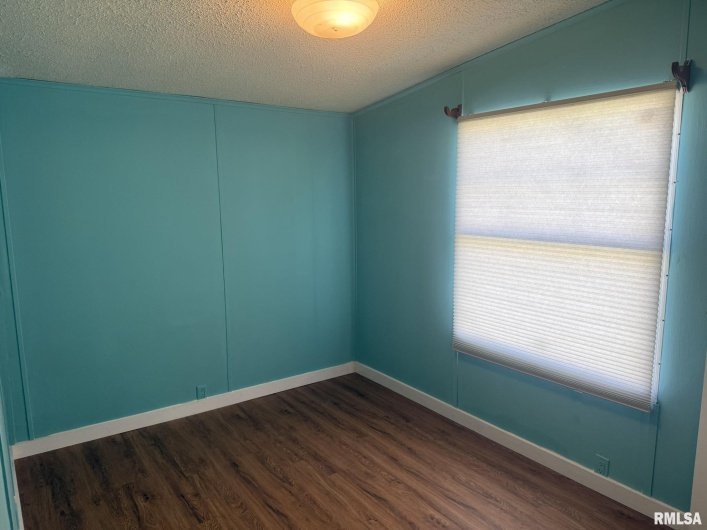 1215 FERRY Street, Metropolis, Illinois 62960, 3 Bedrooms Bedrooms, 0 ,2 BathroomsBathrooms,Residential,For Sale,FERRY,0,RMAEB459928