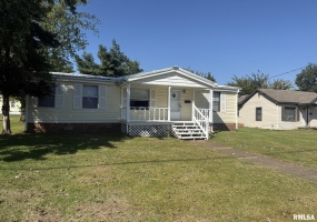 1215 FERRY Street, Metropolis, Illinois 62960, 3 Bedrooms Bedrooms, 0 ,2 BathroomsBathrooms,Residential,For Sale,FERRY,0,RMAEB459928