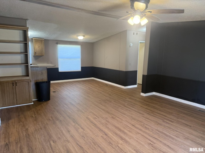 1215 FERRY Street, Metropolis, Illinois 62960, 3 Bedrooms Bedrooms, 0 ,2 BathroomsBathrooms,Residential,For Sale,FERRY,0,RMAEB459928