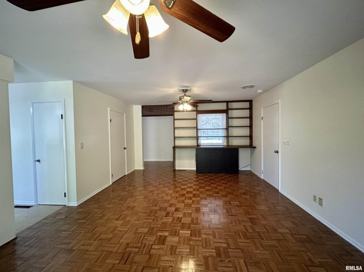 611 TERRACE Drive, Carbondale, Illinois 62901, 3 Bedrooms Bedrooms, 0 ,2 BathroomsBathrooms,Residential,For Sale,TERRACE,0,RMAEB459929